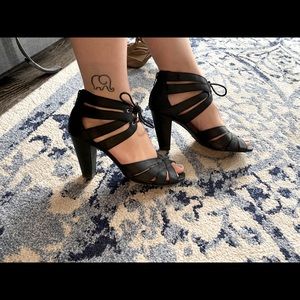 Black Moda heels size 8